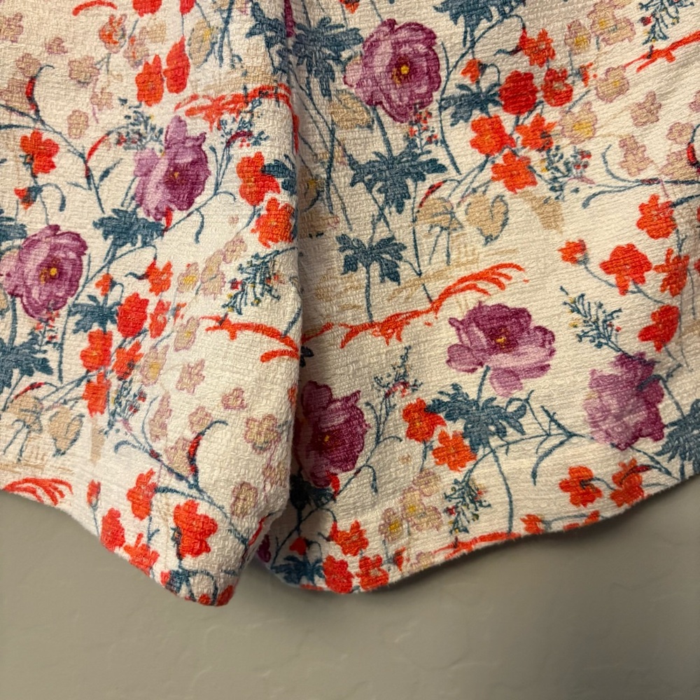 Ann Taylor white and purple floral high waisted side zip dressy shorts size 8 - Picture 16 of 16